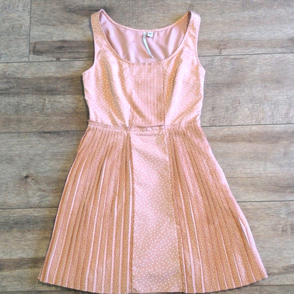 LC Lauren Conrad pleated dress, lined with side zipper - Picture 1 of 5